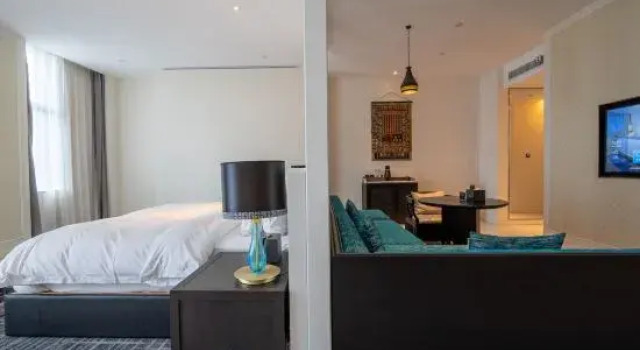 Люкс Deluxe Greentree Eastern Hotel (Nanning Advanced Business Park Station)