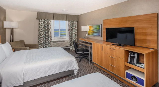 Четырёхместный номер Standard с видом на реку Holiday Inn Express Annapolis East-Kent Island by IHG