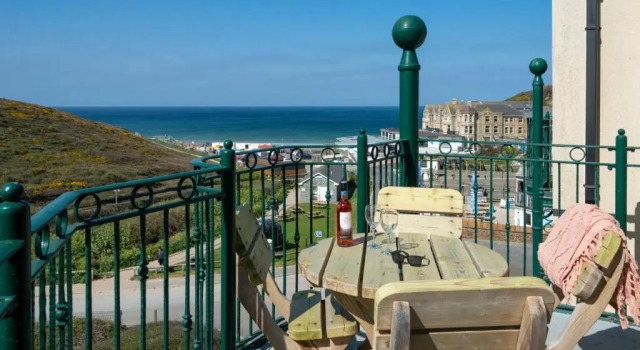 Номер Standard Пентхаус с 2 комнатами с видом на море Beachcombers Apartments
