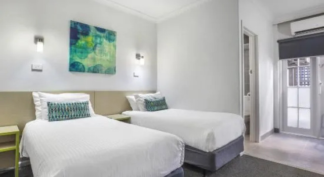 Двухместная студия Skyways Hotel Airport West