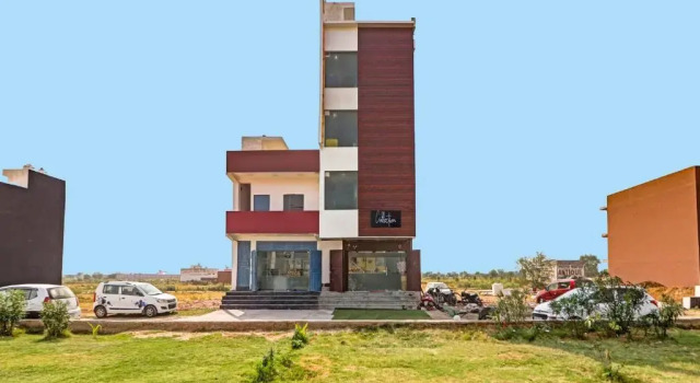 Capital O 89538 Hotel The Royal Orbit, Забронировать Отель Отели Нью-Дели с завтраком, Завтраки