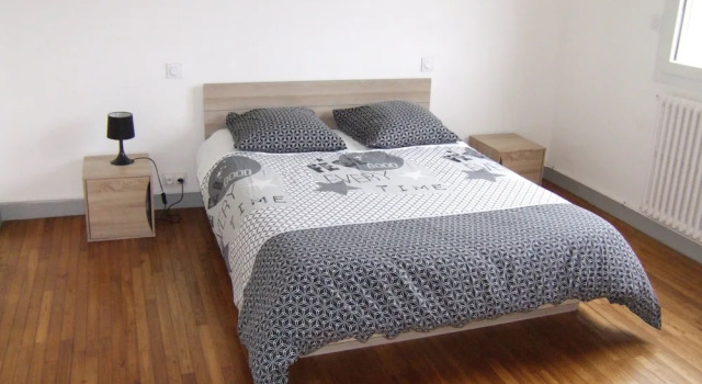 Maison 4 chambres 8 places à Loudéac, Varaa Hotelli Hotellit Côtes-d'Armor pysäköinnillä, Pysäköinti