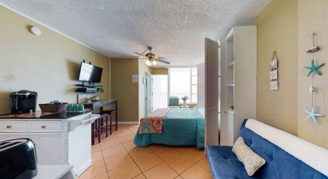 Oceanfront Daytona Beach Condo, Забронировать Отель Отели Дейтона-Бич с парковкой, рядом с Базилика Святого Димитрия, Парковка