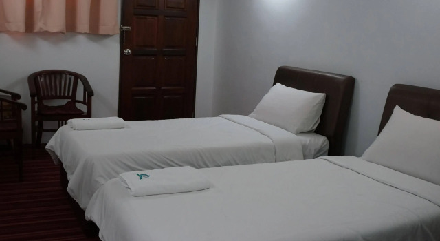 OYO 90037 The 7 Lodge Tambunan, Rezervovat Hotel Tambunan Sabah