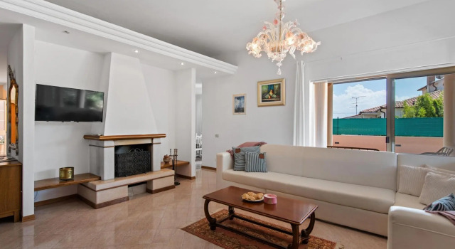 Stylish Villa in Buje With Outdoor Kitchen