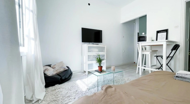 Charming studio in trendy location