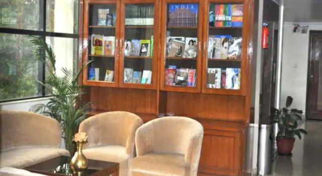 12 th Avenue-A Suite Hotel, Забронировать Отель Отели Индиранагара 3 звезды, 3*