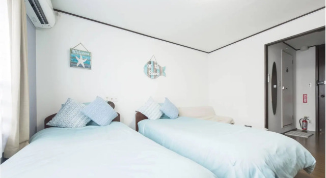 Flat Peace Chair House, Забронировать Отель Отели Окинава с парковкой, рядом с Пляж Tiger Beach, Парковка