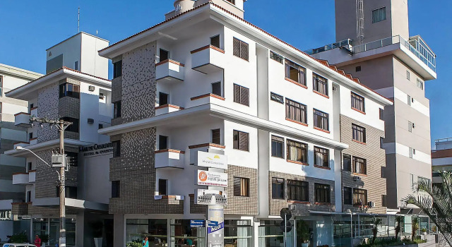 Mar de Canasvieiras Hotel e Eventos, Забронировать Отель Канашвиейраш Флорианополис, рядом с Пляж Канасвиейраш