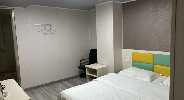 Jiayuan Business Hotel (Wuhan University of Science and Technology Huangjiahu Campus )