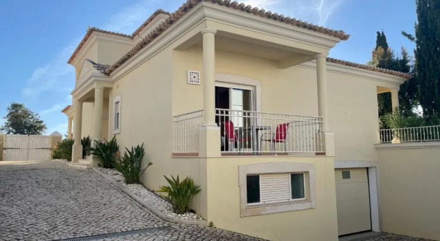 CIP-V4 Sunshine, Rezerwuj Willa Hotele w Algarve z parkingiem, Parking