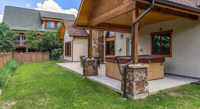 Коттедж Cherry Drive 4 Bedroom Home by RedAwning