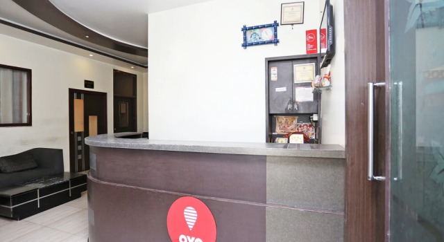 OYO 9955 Hotel Swaruchi Palace, Забронировать Отель Отели штата Раджастхана с парковкой, Парковка