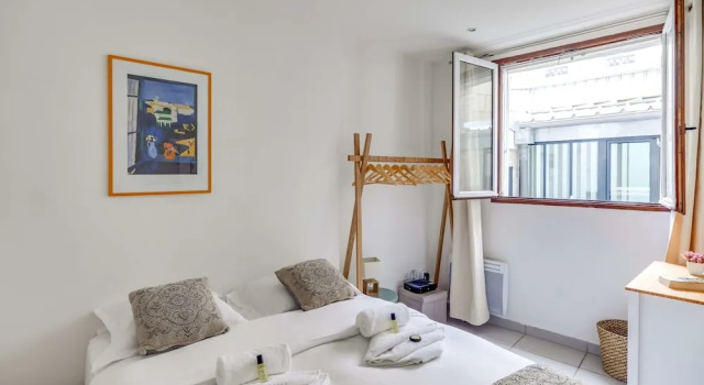 Charming Flat - 6 Mins to Gare Du Nord Metro, Забронировать Апартаменты/квартира Апартаменты Парижа, рядом с Сталинград, Апартаменты/квартира