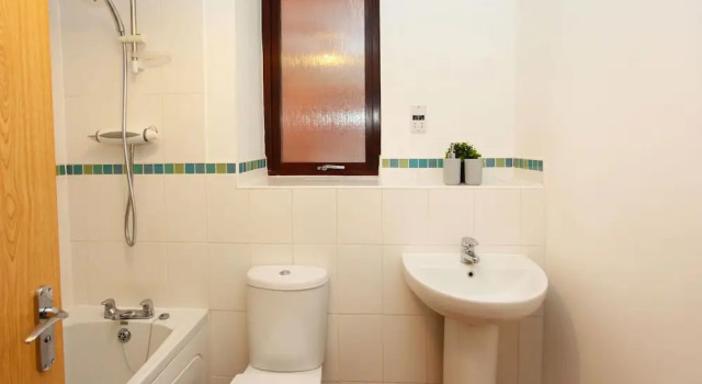 Апартаменты Executive Autumn Heights Apartments