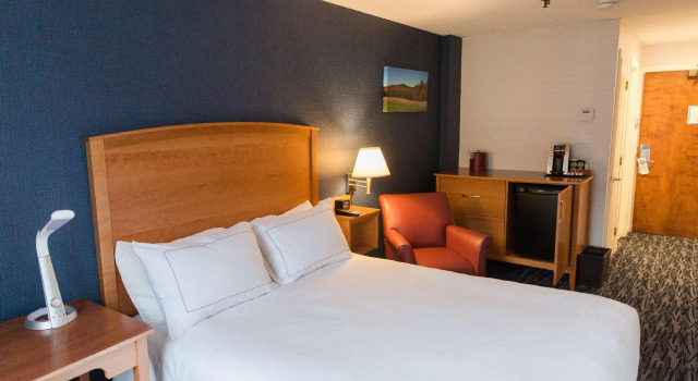 Двухместный номер Standard Capitol Plaza Hotel Montpelier Tapestry Collection by Hilton