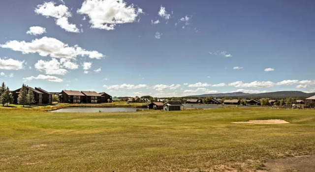Апартаменты с 3 комнатами с балконом Pagosa Springs Home: Mountain, Lake & Golf Views!