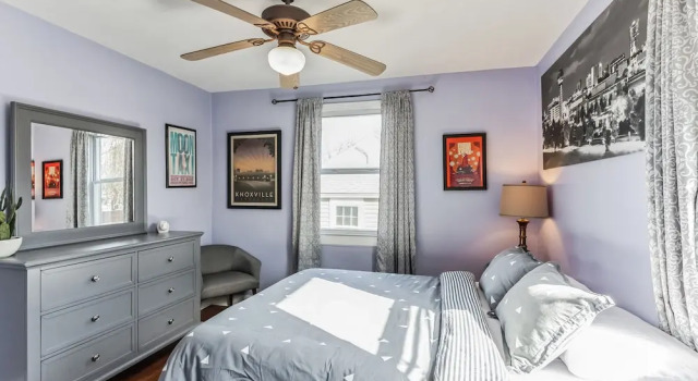 Bluebird Bungalow Chic Home, Quiet Neighborhood, Book Vacation Home Nashville Tennessee