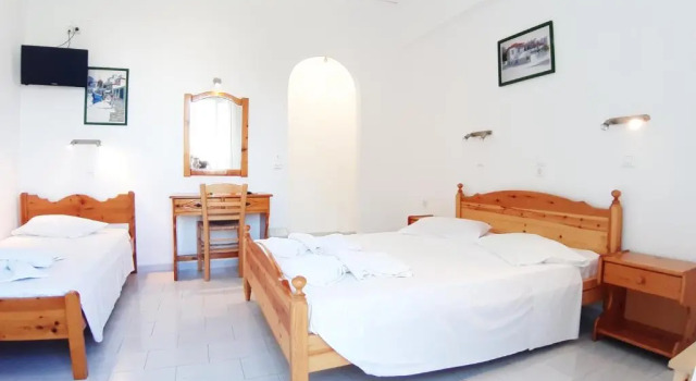 Bizas Rooms & Studios, Prenota Hotel Hotel a Paro con parcheggio, Parcheggio