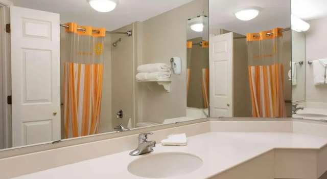Четырёхместный номер Deluxe La Quinta by Wyndham Denver Southwest Lakewood