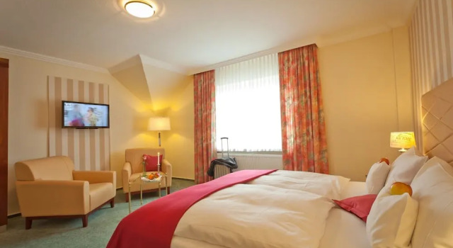 Hotel Weyer, Boek Hotel Hotels in Ahrtal met zwembad, Zwembad