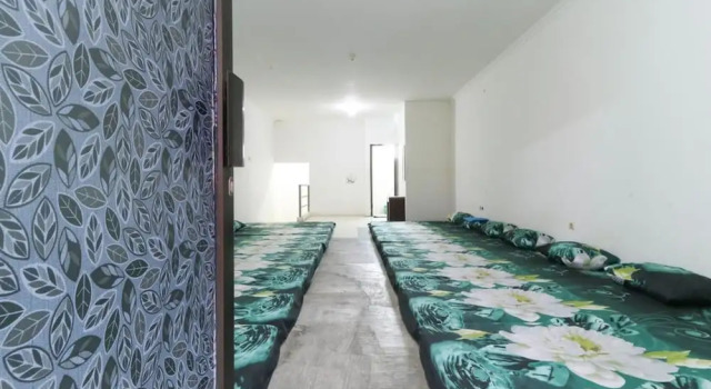 Deduwa Inn Transit, Varaa Hotelli Batu East Java, lähellä Kali Watu Rafting