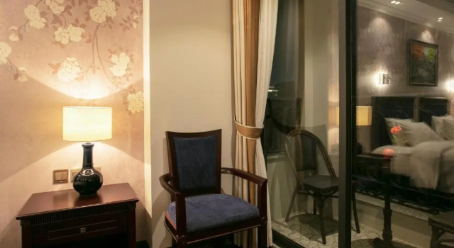 Двухместный номер Deluxe с балконом Golden Legend Boutique Hotel