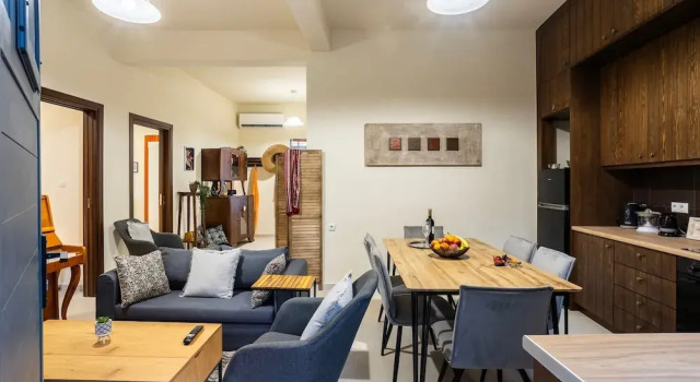 Коттедж Jeannette s Seaside Getaway - Kalamata Urban Gem