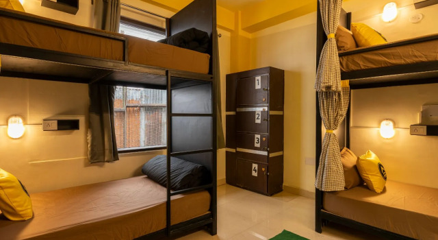 Кровать в общем номере The Hosteller Shimla