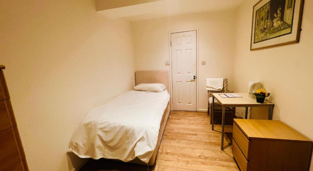 Standard single cameră White House lodge