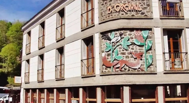 LAjasserie dOrcival, Réserver Chambre d'hôtes Orcival Volcans d'Auvergne