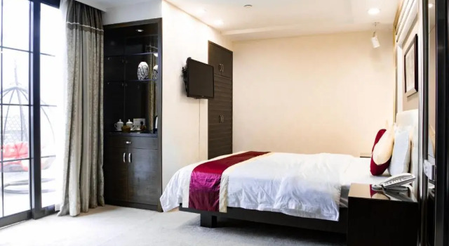 Двухместный номер Business New World Hotel