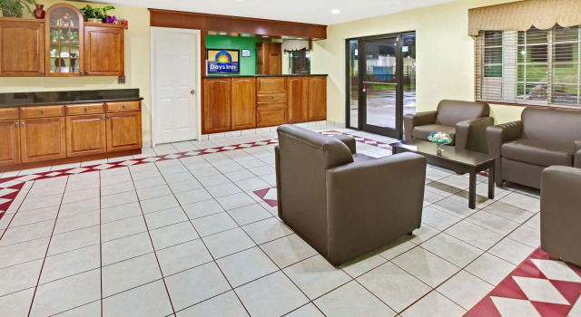 Days Inn by Wyndham Baytown Garth Road I10 East