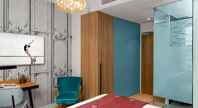 Четырёхместный номер Standard Lyric Hotel Paris Opera