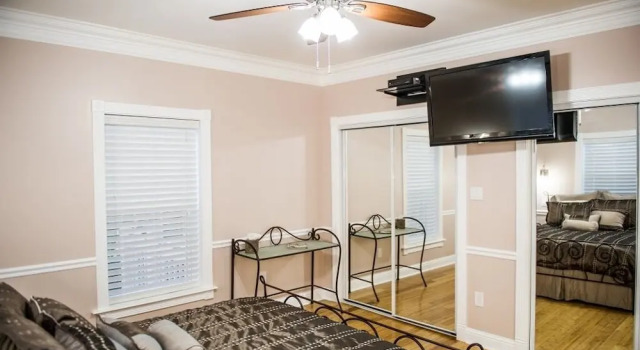 Waterfront NOLA Villa: 23 Mi to French Quarter, Забронировать Вилла Виллы Луизиана, Вилла
