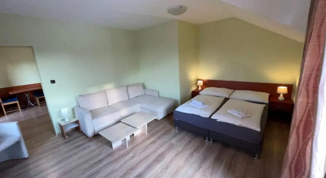 Penzión Tulip, Rezervovat Hotel Hotely v Prešovský kraj s parkováním, Parkování