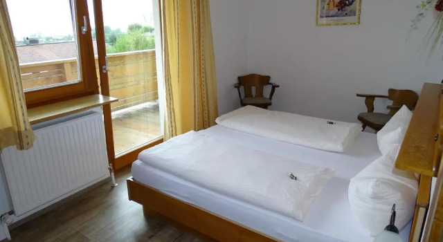 Pension Noella, Book Hotel St. Johann in Tirol 