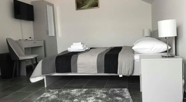 Номер Standard Filipovic rent a car & apartments