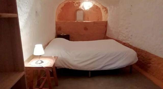 Cueva El Ermitaño, Reservar Hotel Baza Granada