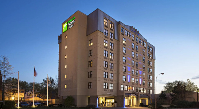 Двухместный люкс Holiday Inn Express & Suites Boston - Cambridge by IHG