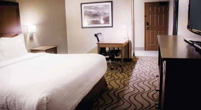 Люкс Best Western Plus Kalispell/Glacier Park West Hotel & Suites