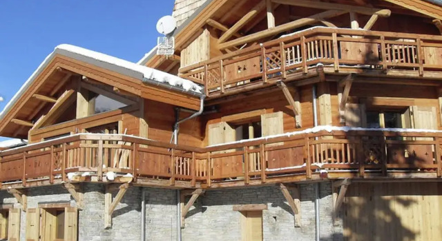 Alpien Chalet w/ Sauna
