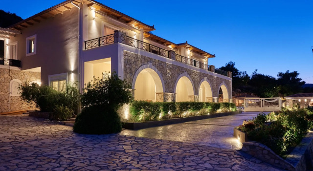 Serenus Luxury Villa