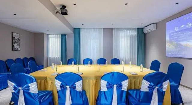Yue Chen Hotel, Book Hotel Lijiang Yunnan
