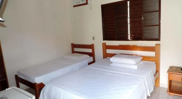 Hotel Pequeno Mundo I, Забронировать Отель  
