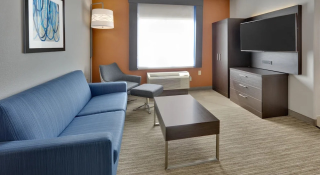 Люкс c 1 комнатой Holiday Inn Express & Suites Dallas - Duncanville by IHG