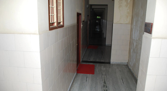 Sri Sai Residency, Rezerwuj Hotel Hotele w Andhra Pradesh z parkingiem, Parking