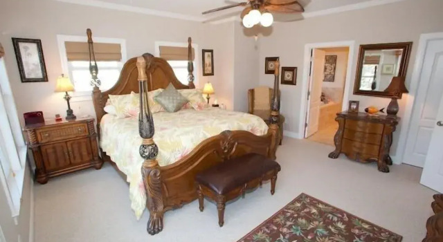 A Wind Song 5 Bedroom Home by Redawning, Book Hotel Virginia Beach Virginia