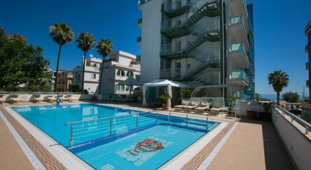 Номер Standard Hotel Altis