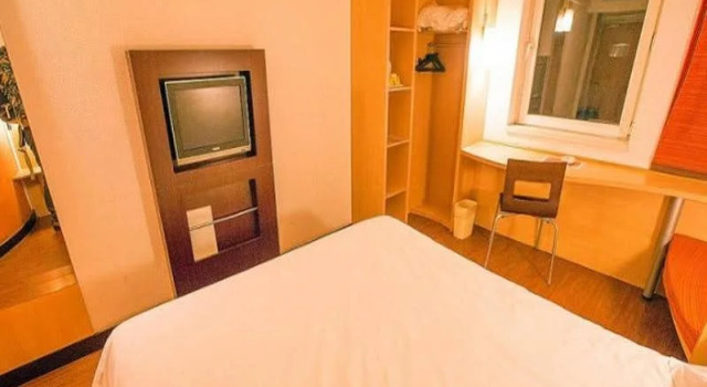 Ibis Tianjin Tanggu, Забронировать Отель Биньхай Тяньцзинь